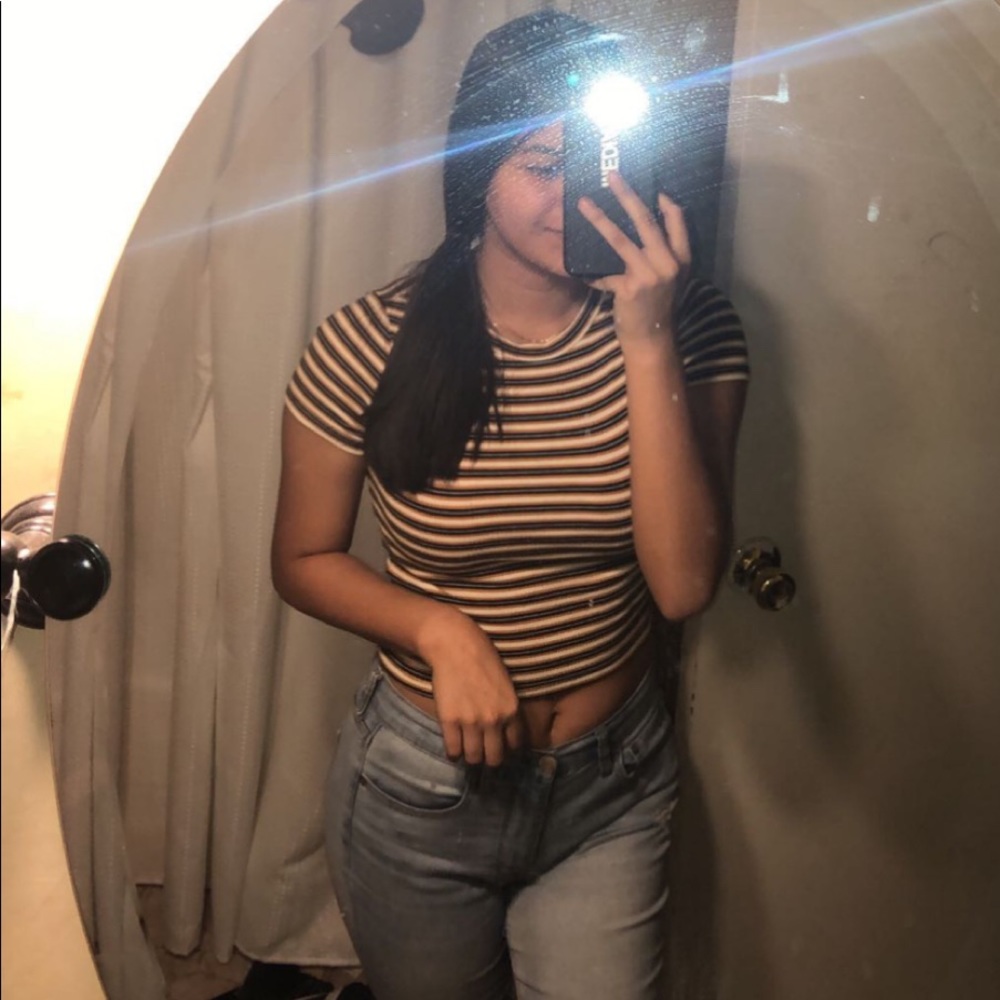 yellow stripped crop top